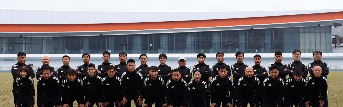 AG体育-足协举办精英青训教练员专项培训班，周穗安、李春满授课